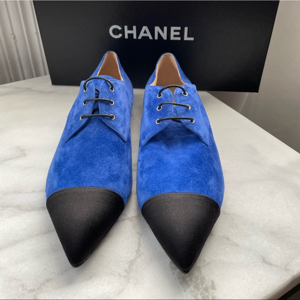 2018 Chanel blue suede oxfords sz. 38.5